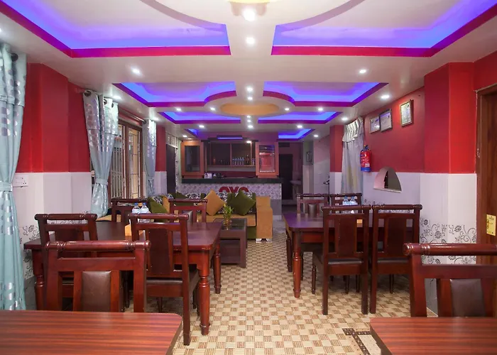 Oyo 622 Khotang Hotel 3*